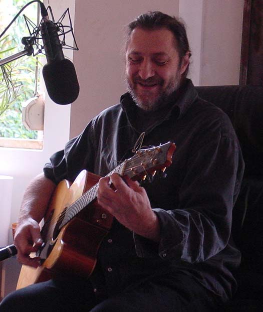 Alain Qu&eacute;guiner - Luthier